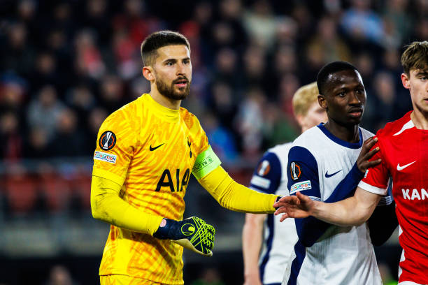 他以谦逊学 他以谦逊学