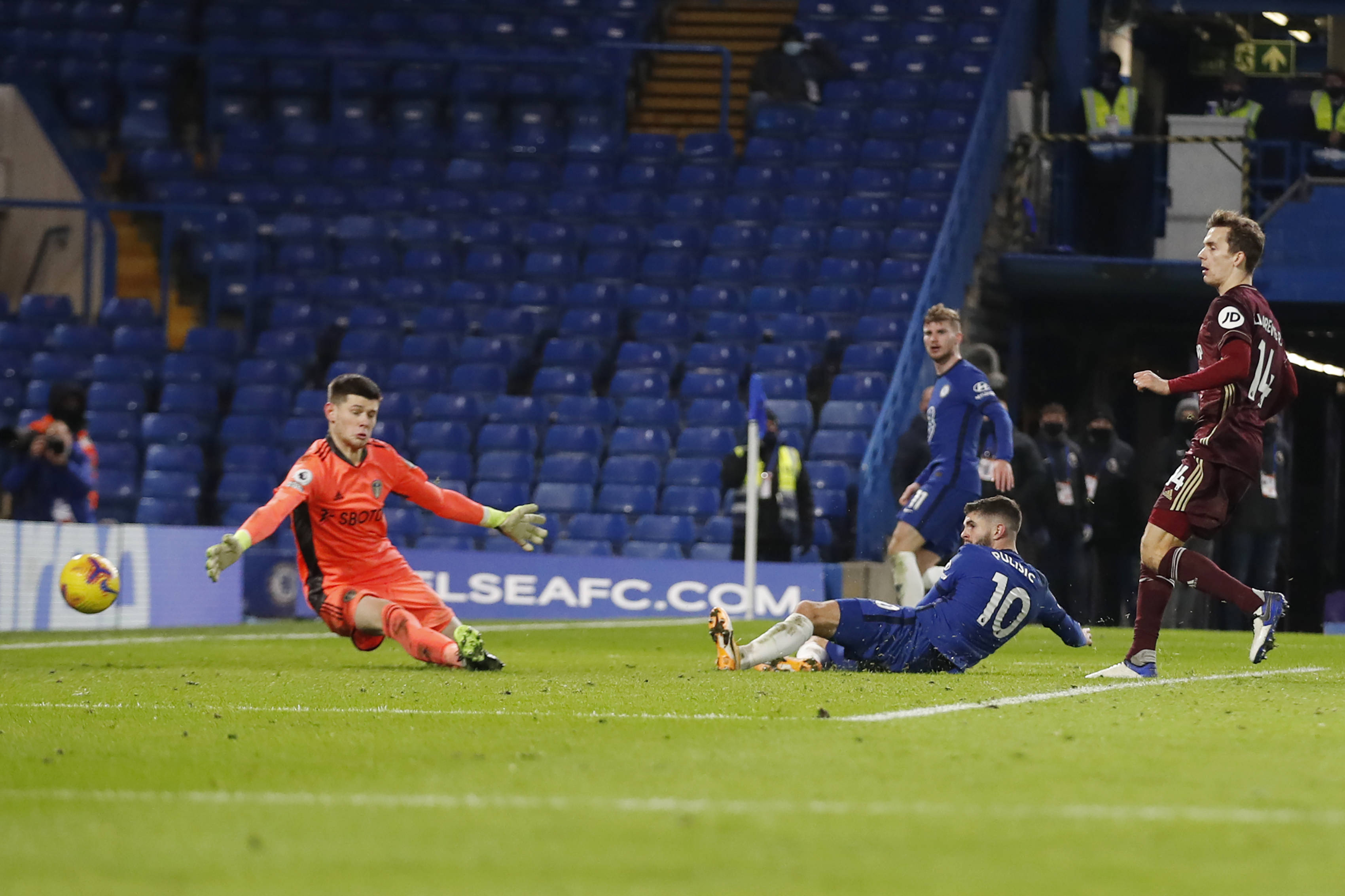 了他在俱乐 了他在俱乐